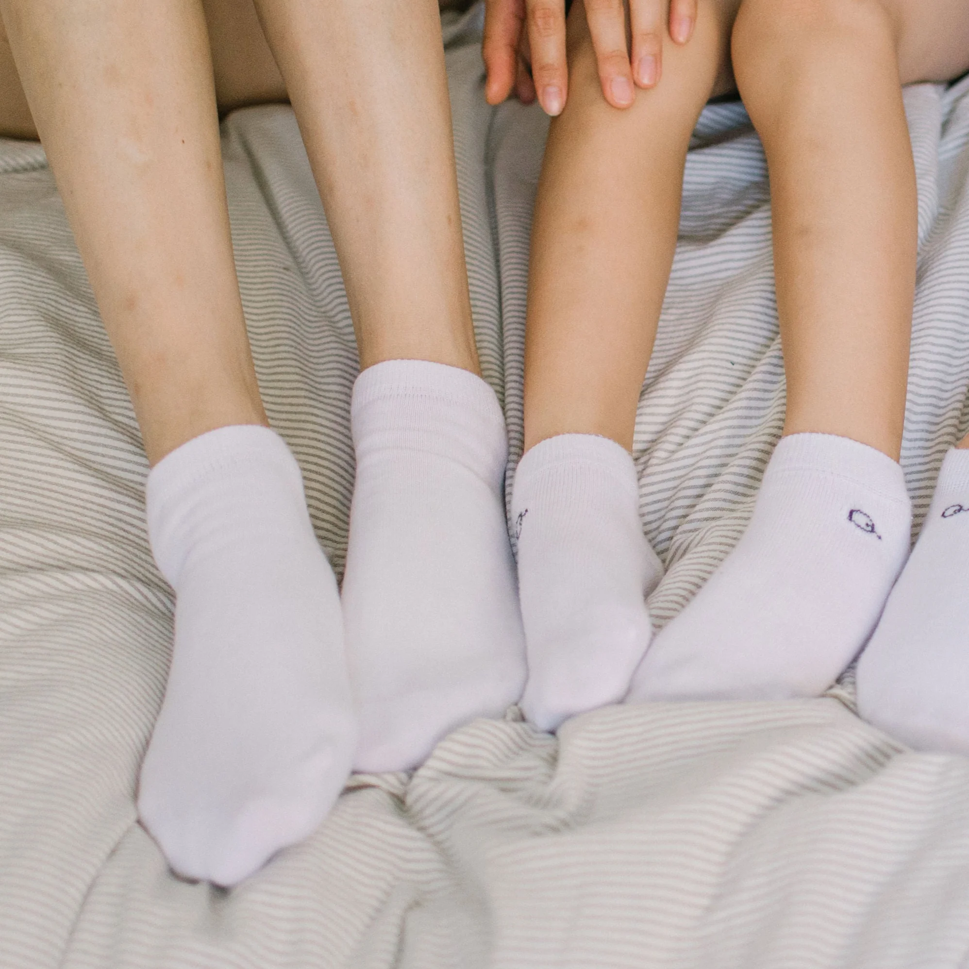 Everyday Adult Lightweight Ankle Socks - 98% Organic Cotton (4 pack) - Image 5